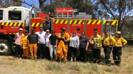 Onerwal Local Aboriginal Land Council, South East Local Land Services (SELLS) office, Rural Fire Services (RFS) and the ANU representatives at the cool burn conducted in the Boorowa area recently.