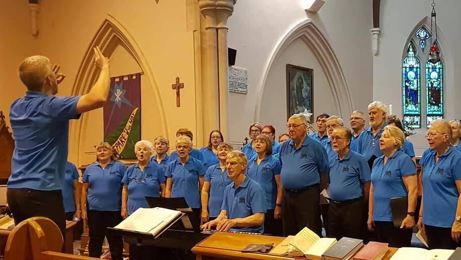 Hilltops Choir in full voice at the “Hark Hallelujah” concert in St John’s Anglican Church, Young at Christmas time.
