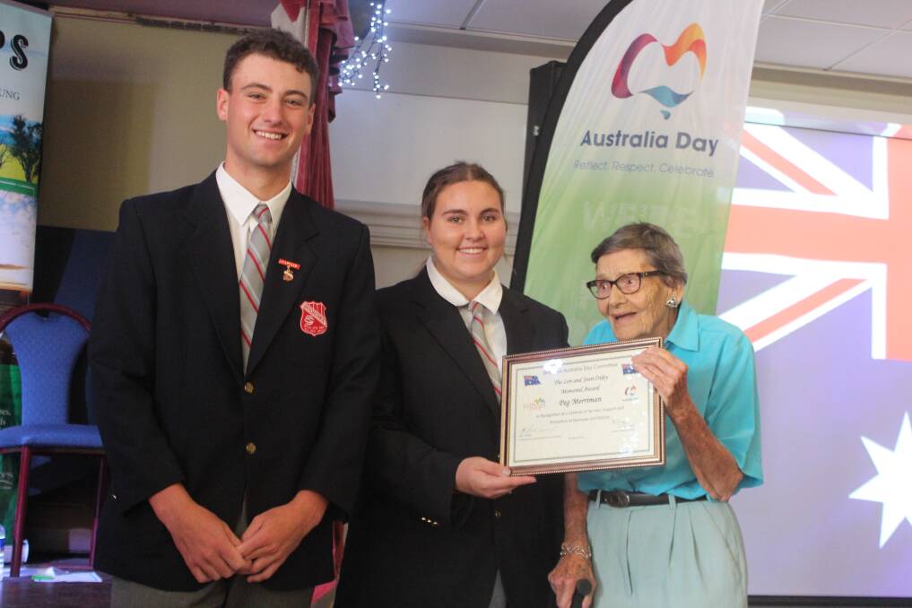 Peg Merriman (right), with Boorowa Central School captains James Farrell and Marnie Halls. 