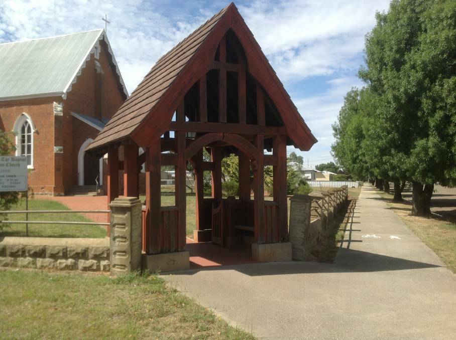 Alone for Christmas? You are invited to join the Boorowa community for lunch at St John's Anglican Church. 
