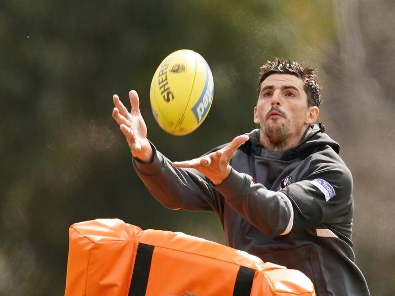 Magpie Scott Pendlebury says a collective effort will help nullify the threat of Giant Matt de Boer.